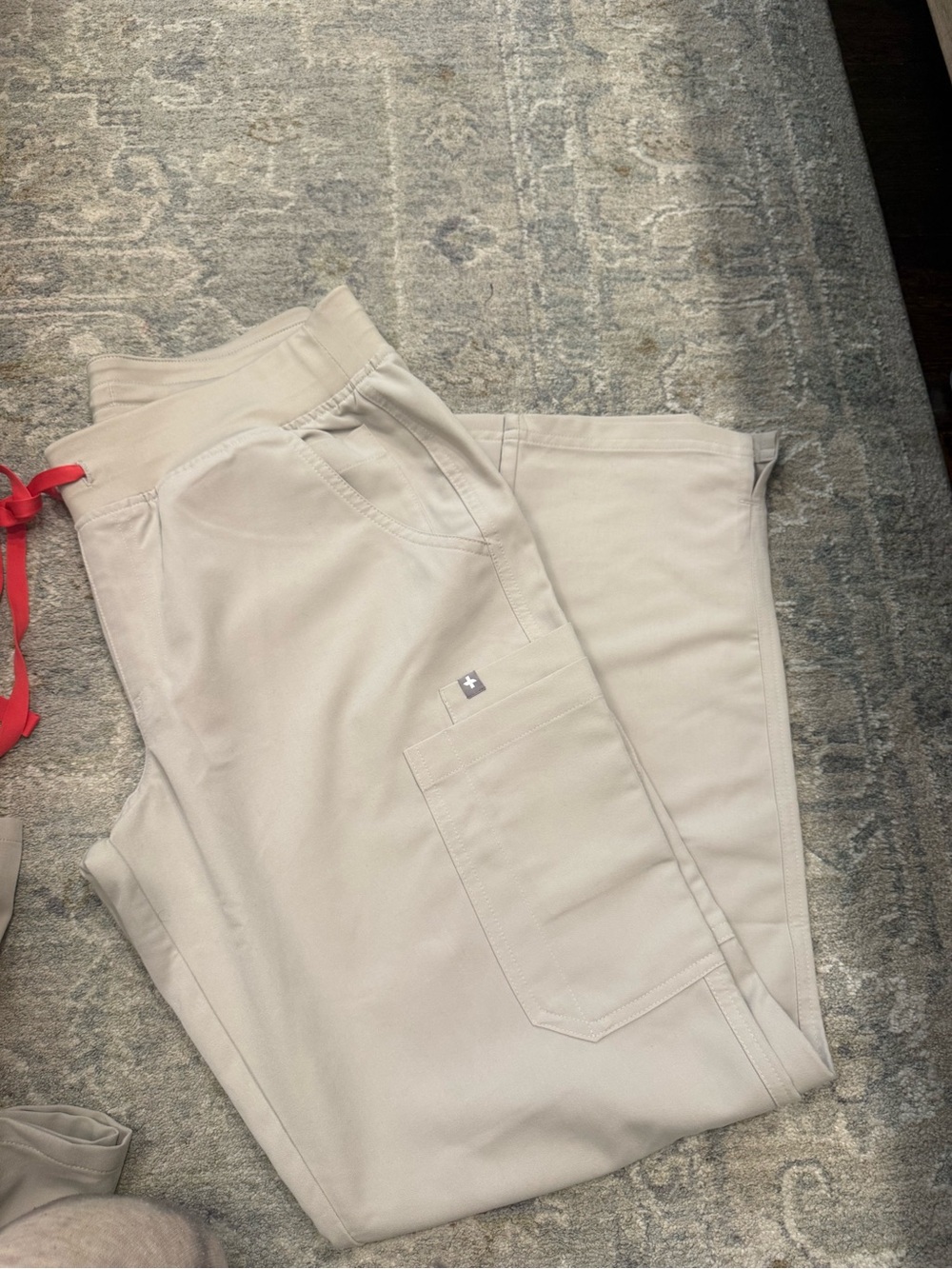 FIGS Women's Scrub Set - Bone - Picture 3 of 4